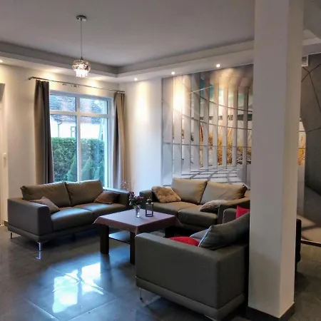 Heljan 홀리데이파크 미에드지보드지