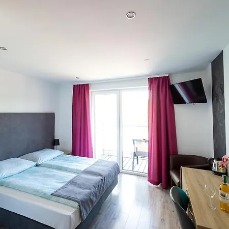 홀리데이파크 Heljan *